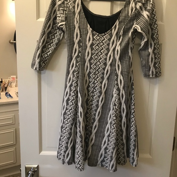 Knee length silver cocktail dress - Picture 3 of 6